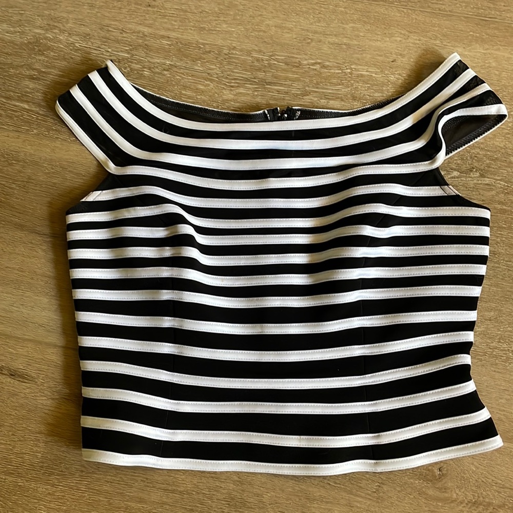 Black & white stripe, mesh neck top